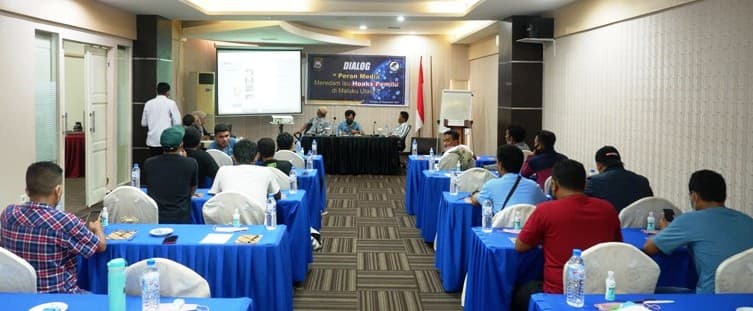 dialog-peran-media-meredam-isu-hoaks-pemilu-di-maluku-utara-sukses